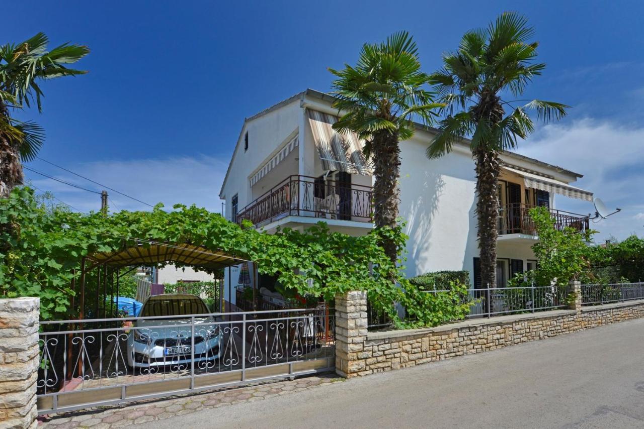 Apartment Complex Nevia Poreč Exteriör bild